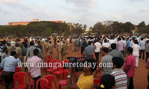 Suvarna News Mega Fight in Mangalore